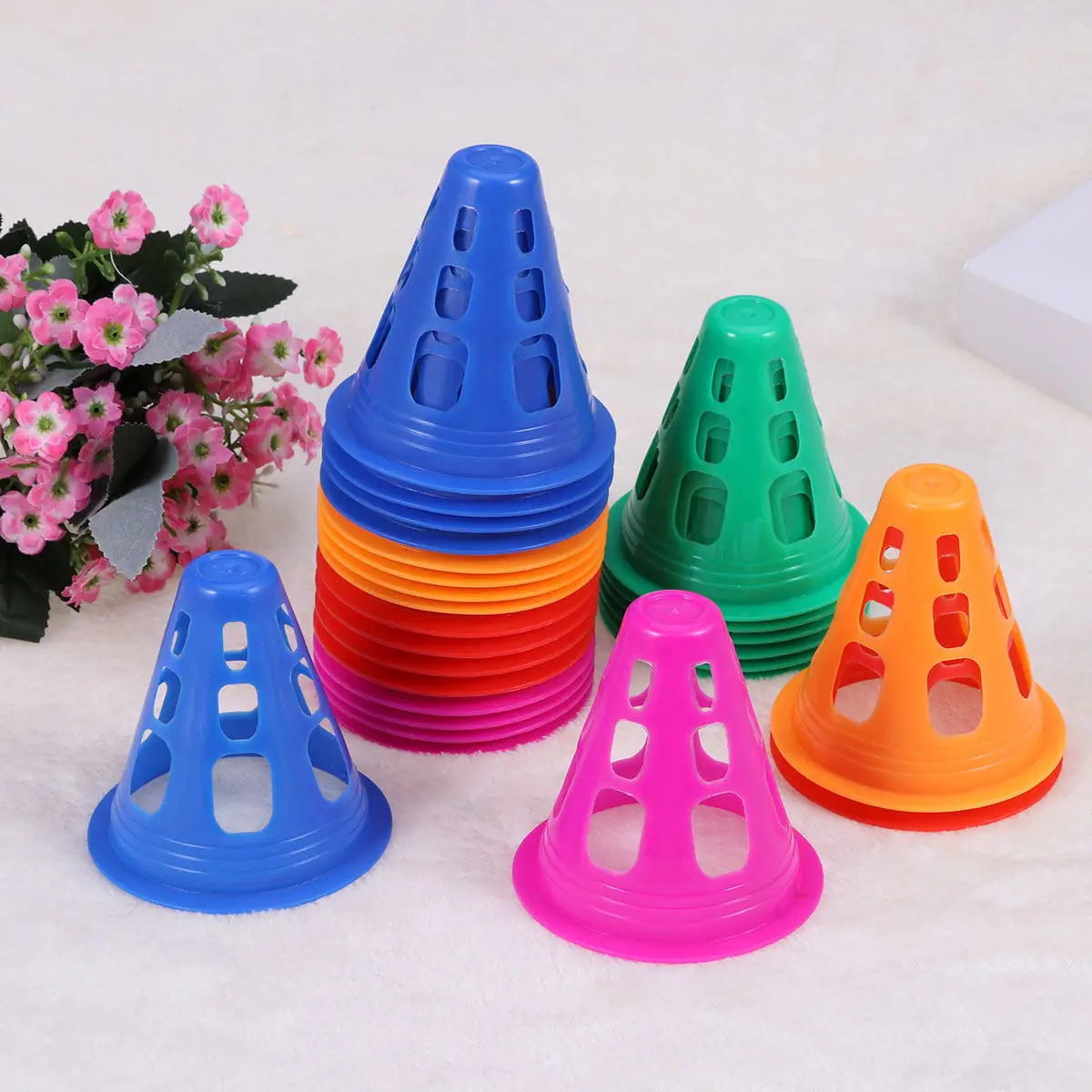 

25Pcs Windproof Thickened Plastic Sports Training Cones for Soccer Football Roller Skating Physical Practice Aid Block Traffic