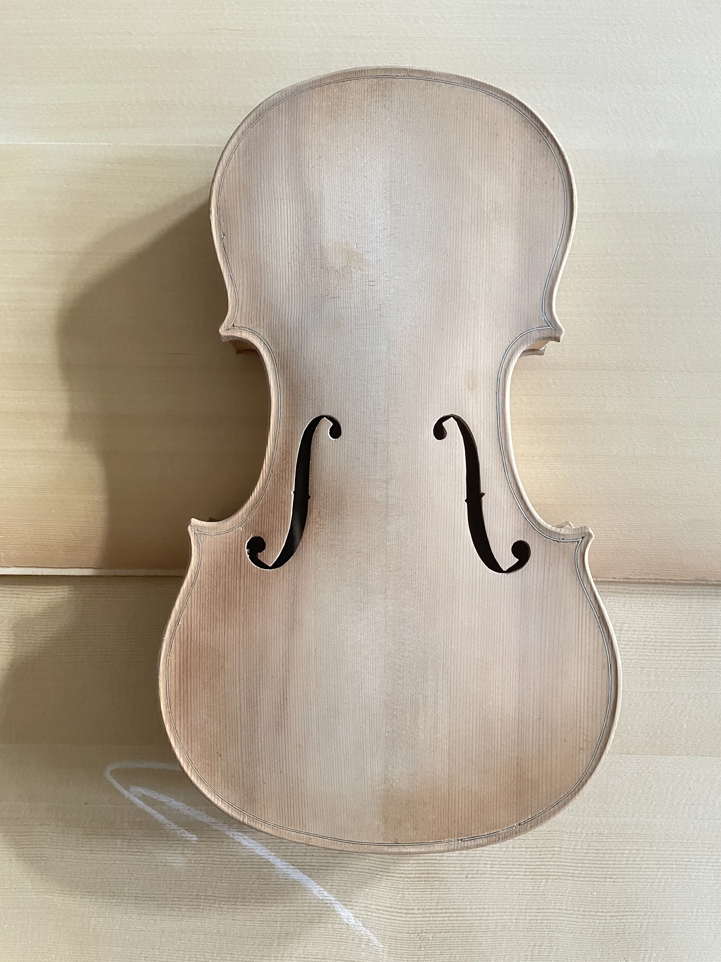 High quality. Unfinished white stubble violin body. 4/4 full board water ripple flame maple, spruce back and solid wood top.....