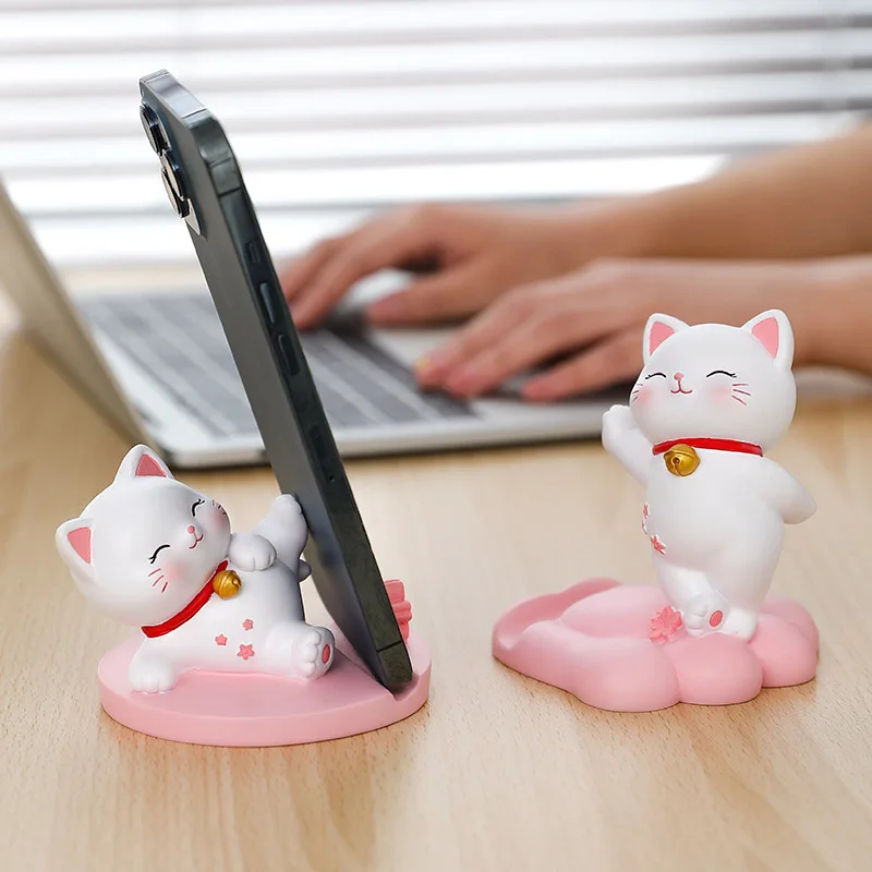 

Держатель для телефона Lucky Cat, забавные подставки для настольного телефона с героями мультфильмов, противоскользящий кронштейн для планшета, подарок для мальчиков и девочек, украшения для учебы