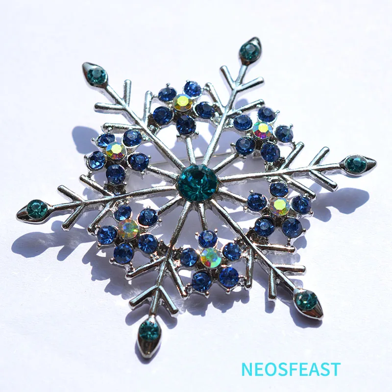 Delicate Blue Color Snowflake Rhinestone Brooches For Women Alloy Corsage Pin Ladies Christmas Gifts Accessory Fashion Jewelry