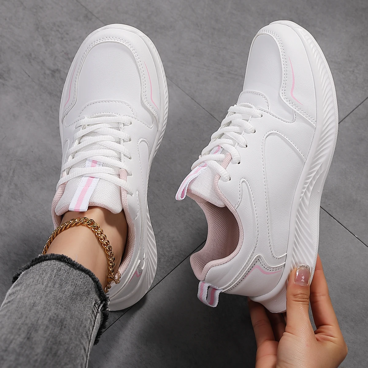 2024 Vrouw Tennis Sneakers Mode Nieuwe Comfort Sport Board Schoenen Vrouwen Lente Zomer Dames Dames Schoen Pu