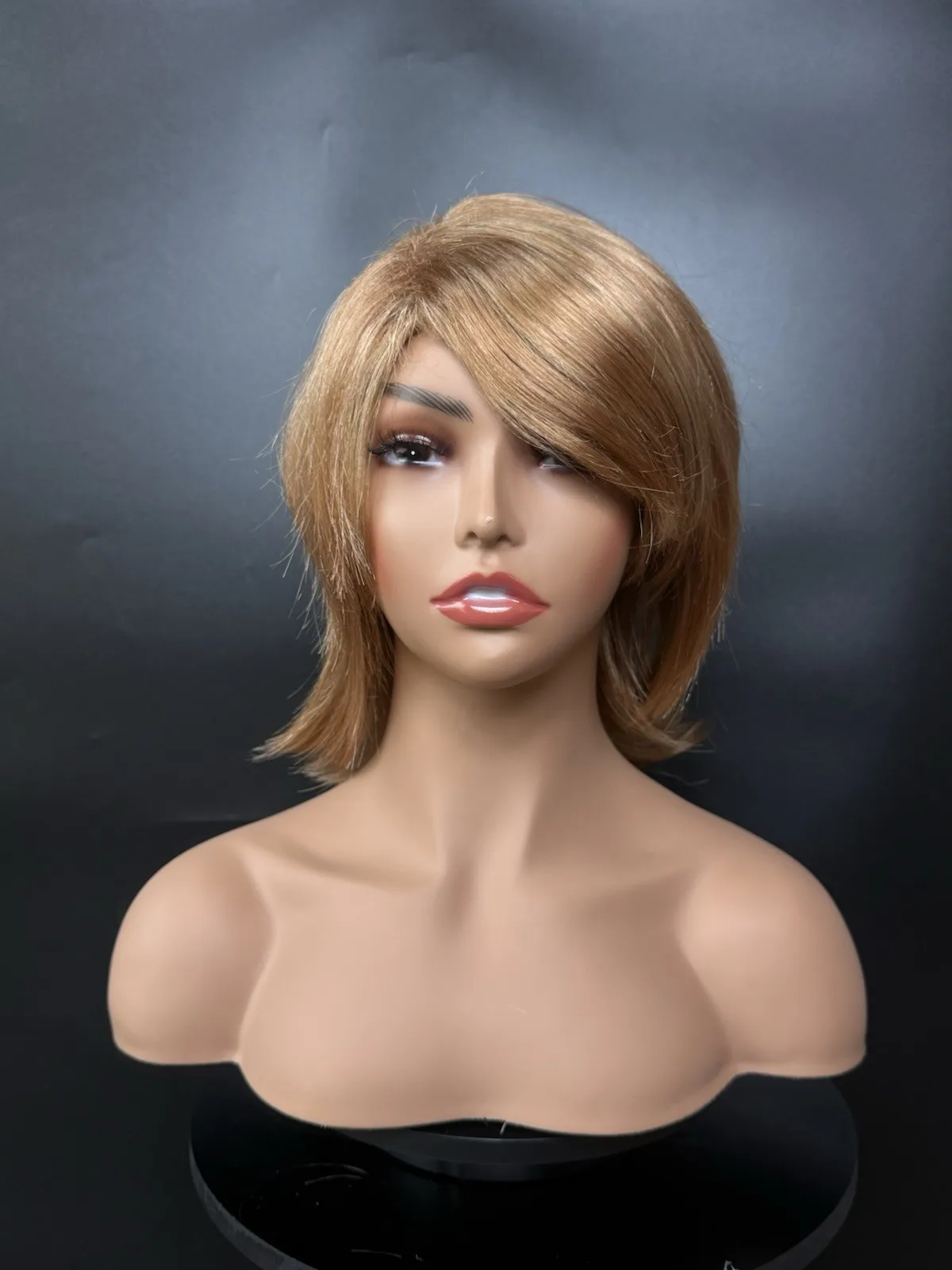 

Короткие прямые светлые синтетические волосы, термостойкий костюмный парик с бахромой