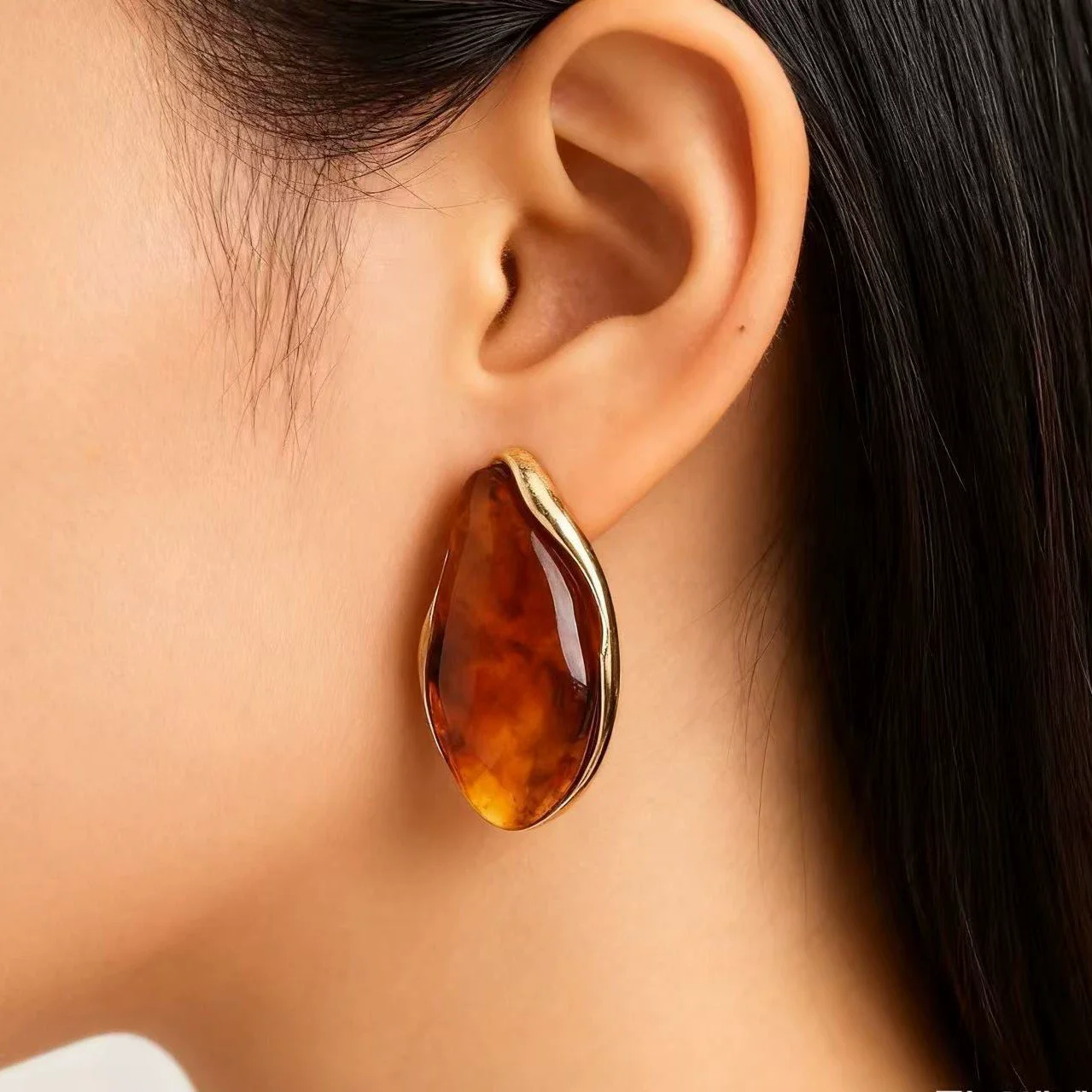 Kshmir Vintage Brown Resin Geometric Stud Earrings For Women Europe America Style Personalized Party Wedding Jewelry Accessory