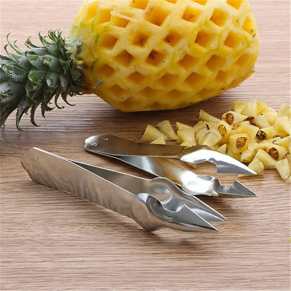 Strawberry Peeler Corer Clip Pineapple Cutter Creative Pineapple Eye Peeler Practical Seed Remover Clip Corer Fruit Slicer Clips