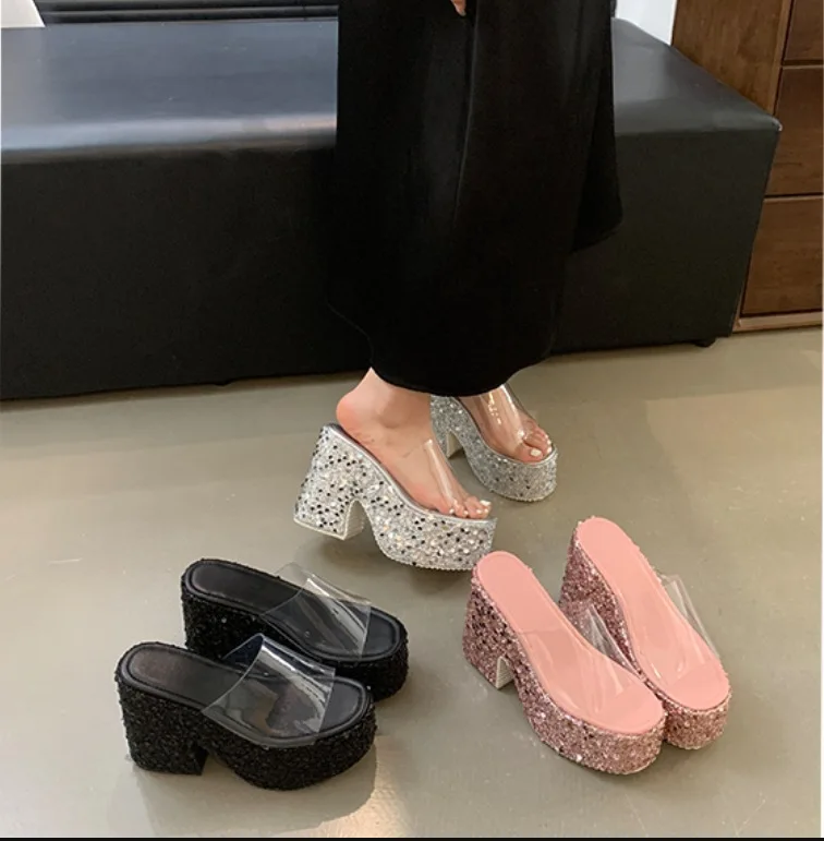 

House Slippers Platform Shoes Women Heels Pantofle Big Size Low Slides High 2024 Rome PU Fabric Bling Rubber PVC Hoof Shoes Hous