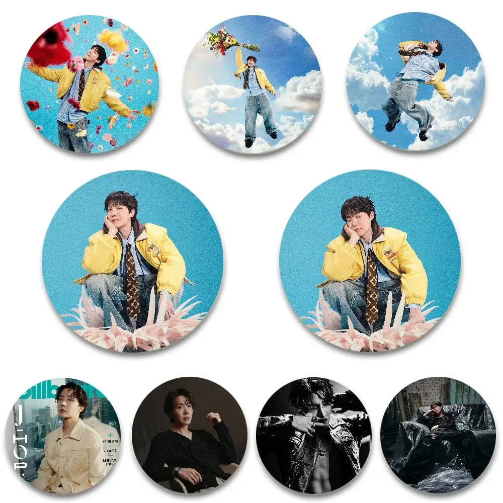 Image of J-j-hope Abzeichen Anime Runde Laser Abzeichen Cartoon Brosche Kleidung Rucksack Zubehör Revers