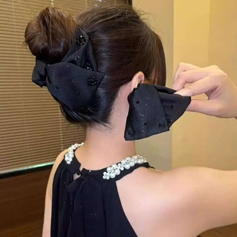31BF Hepburn Hair Claw for Women Daily Wear All Day Comfortable Ponytail Holder with Shimmering Decors For Hairstyling