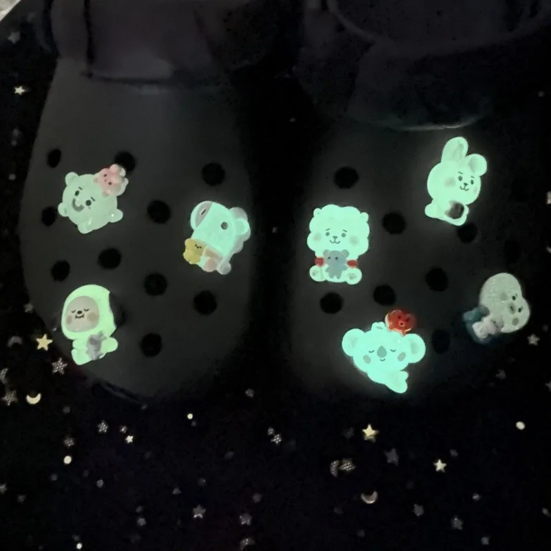 bt21 cartoon-style slip-on shoes with decorative night-light buckles and cute decorative accessories that can be removed 2026