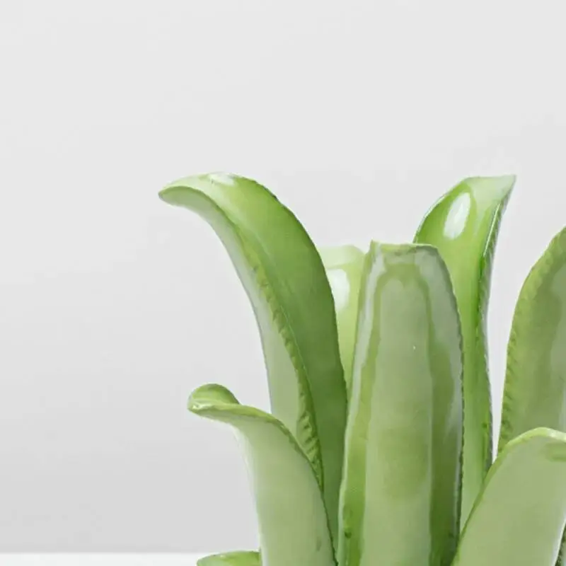 Creative Resin Handicrafts Realistic Aloe Vera Ornaments Plant Succulent Sculptures Decorative Figurines Home Decoration