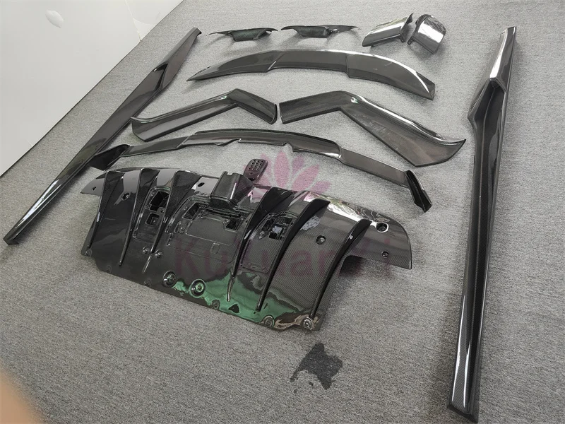 

Комплект обвеса N-стиль из высококачественного настоящего карбона для Ferrari 488 (2015-2019): передний сплиттер, боковые юбки, задний диффузор, заднее антикрыло