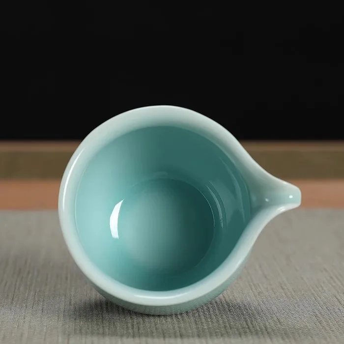 Longquan Celadon Di Kiln Pink Green Fair Cup Ceramic Tea Distributor Master Chen Xiangyuan Tea Ceremony