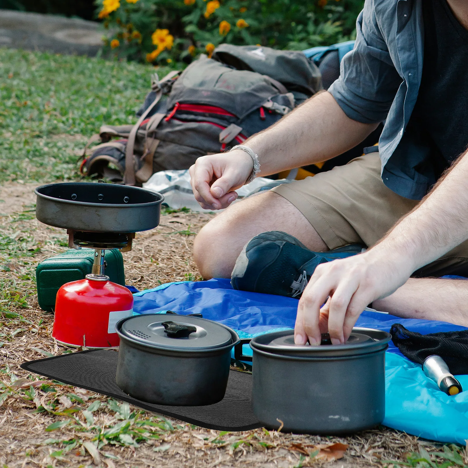 

Outdoor Mat Heat Resistant Waterproof Patio Deck Lawn Protection Durable Reusable Easy Clean Tabletop Fire Pit Accessory