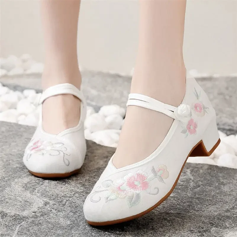 Chinese Embroidered Shoes Women High Heels Cheongsam National Style Mother Shoes Spring and Autumn Old Beijing Cloth Shoes