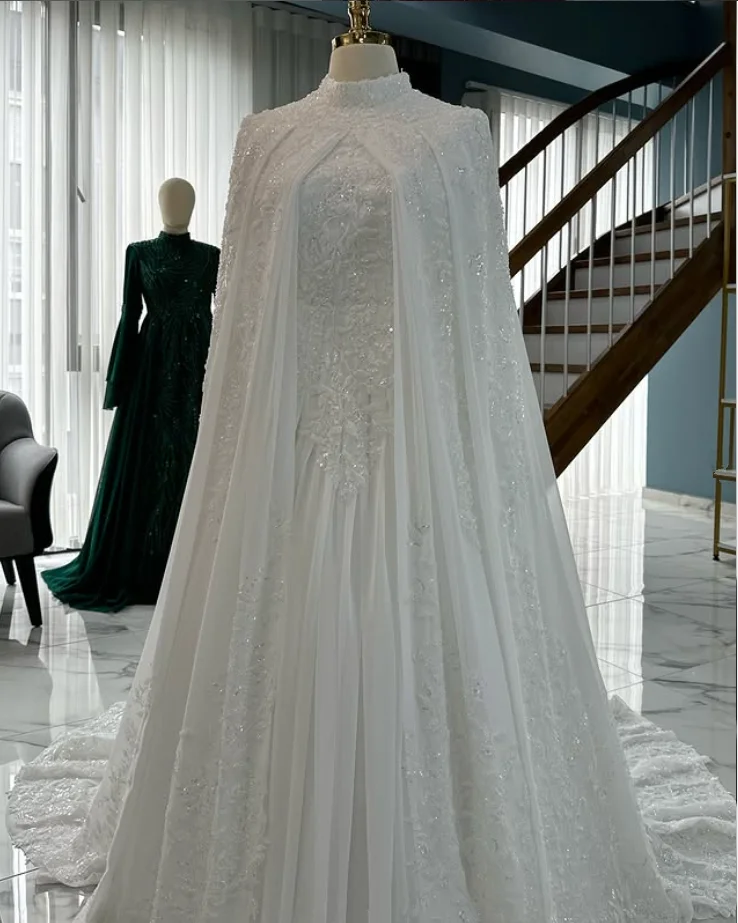 케이프 하이 넥 긴 소매 Gillter Pelerinligelinlik 신부 가운 맞춤형 반짝 이는 Mulsim Caftan 웨딩 드레스