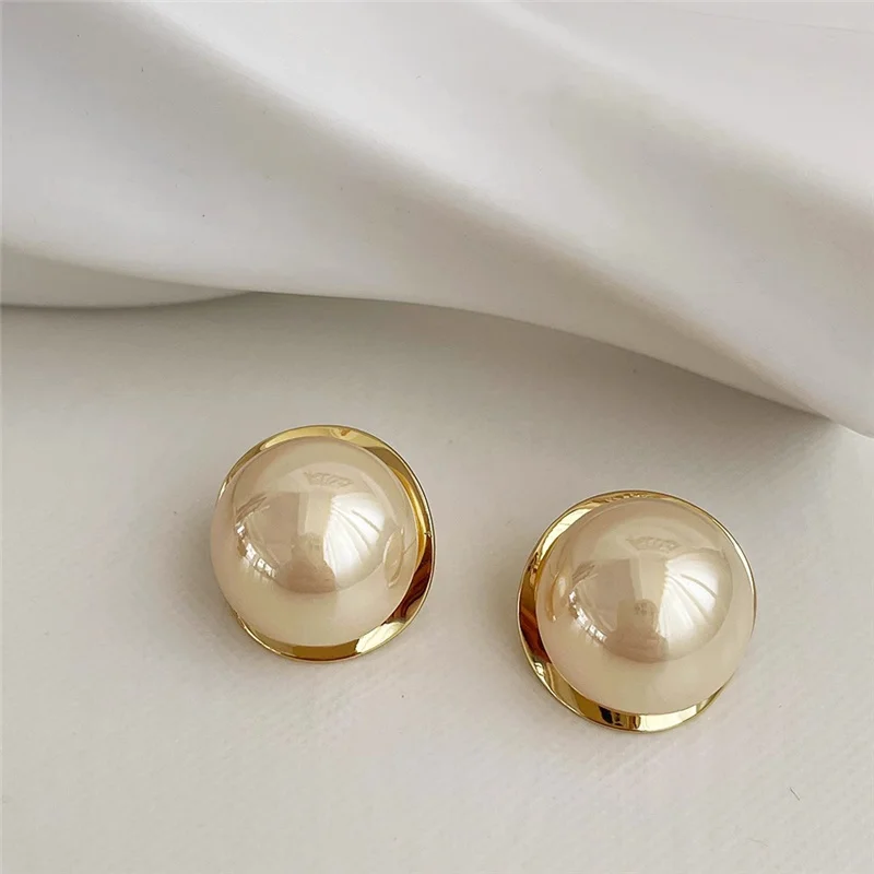 Metal Round Imitation Pearl Earrings For Women Gold Color Round Stud Earrings Irregular Design Unusual Earrings bijoux femme