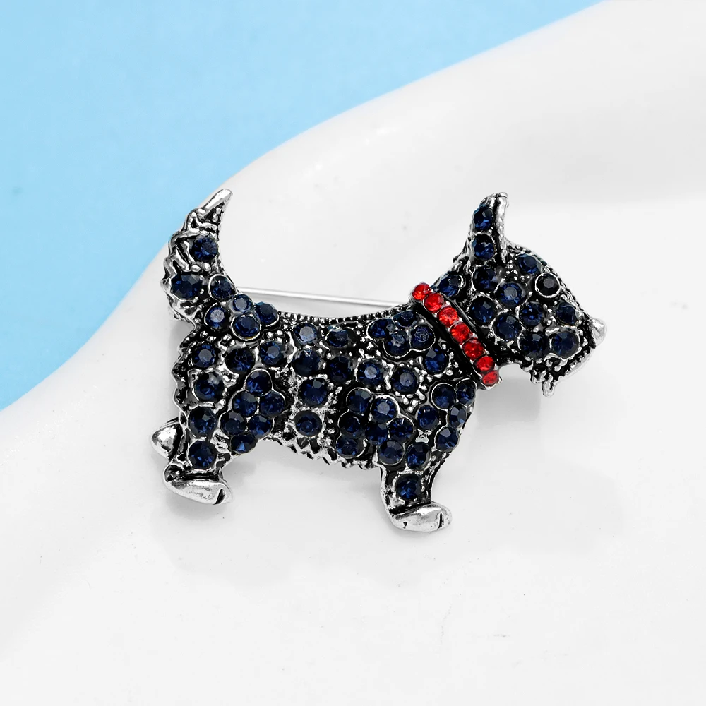 CINDY XIANG Rhinestone Schnauzer Dog Brooch Sherry Pin Blue Color Animal Jewelry Cute Small Winter Accessories High Quality