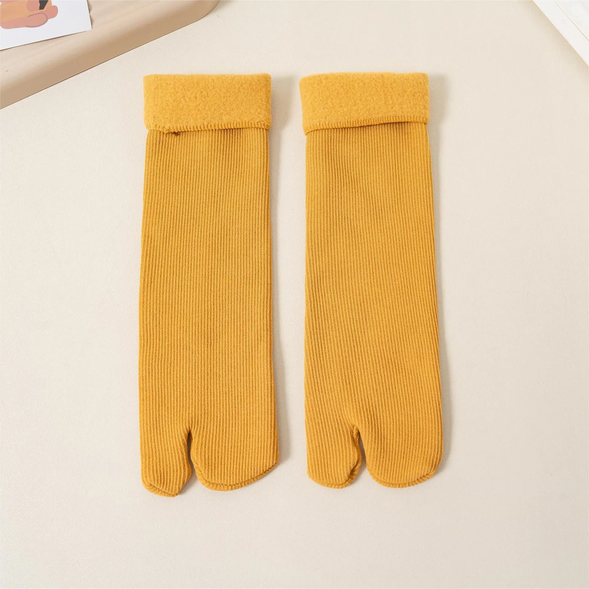 Calcetines de 2 dedos de los pies de felpa gruesos suaves de Color caramelo para mujer calcetines de nieve de tubo medio Otoño Invierno calcetines de punta abierta cálidos para mujer