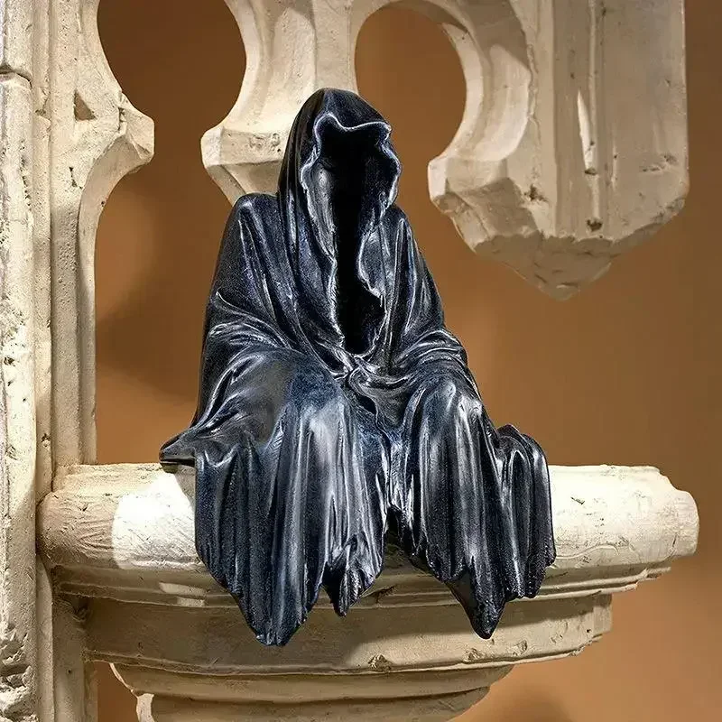 Lord of Mystery in Black Ornament Horror Black Robe Nightcrawler Gothic Home Decoration Seated Resin Statue Craft Ornaments gift