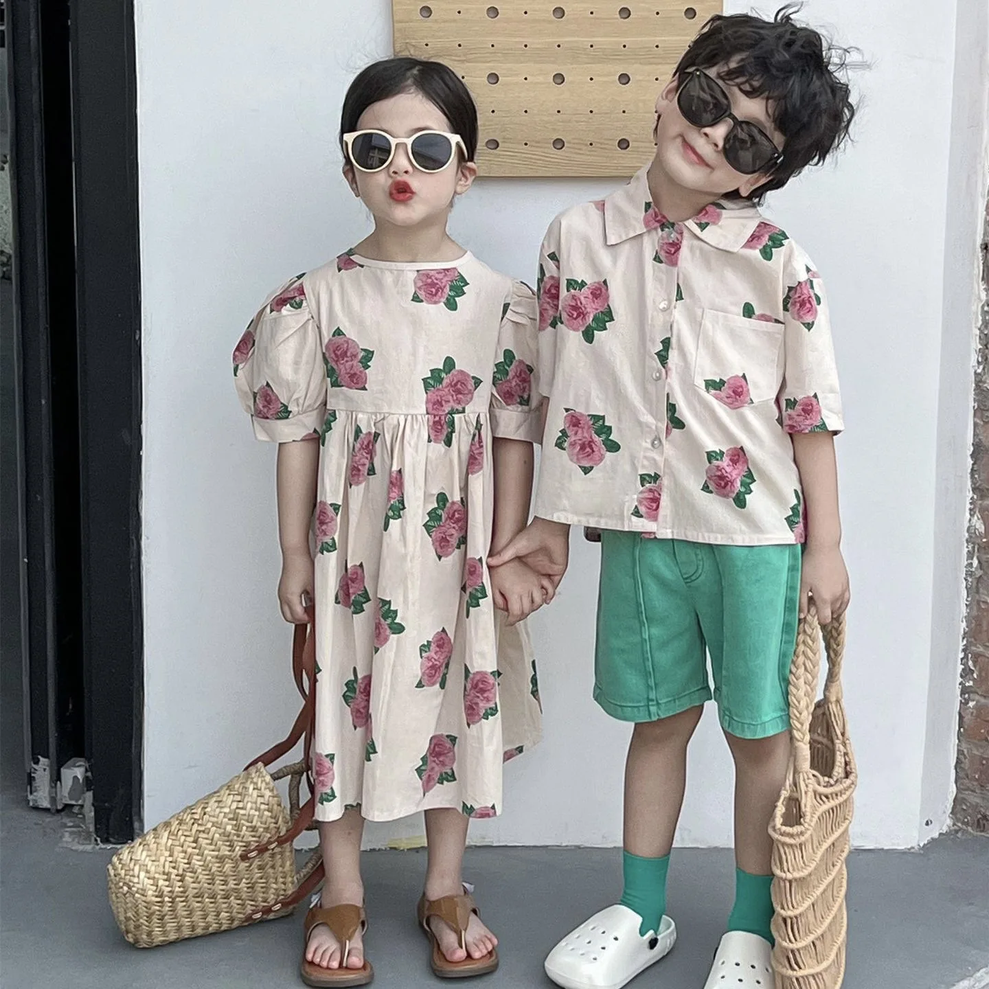 Girls Casual Dresses Summer Korean Childrens Clothing New Boys Girls Roses Lapel Collar Simple Fashion 2024 Loose Sweet