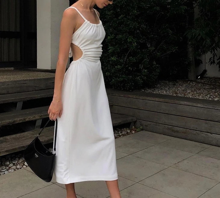 

2024 Summer New Waist Pleated Open Back Suspender with Round Neck White Women's Fashionable and Casual Temperament Dress