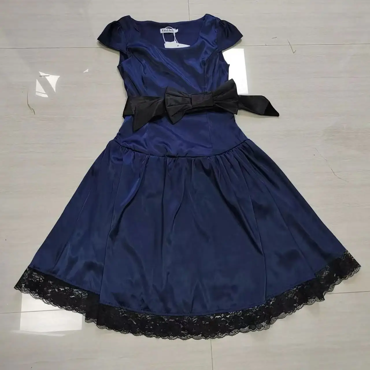 Vestido elegante Vintage Hepburn Sexy para mujer, vestidos de fiesta ajustados Retro dulces de verano, traje gótico con cuello colgante a la moda, nuevo diseño 2025
