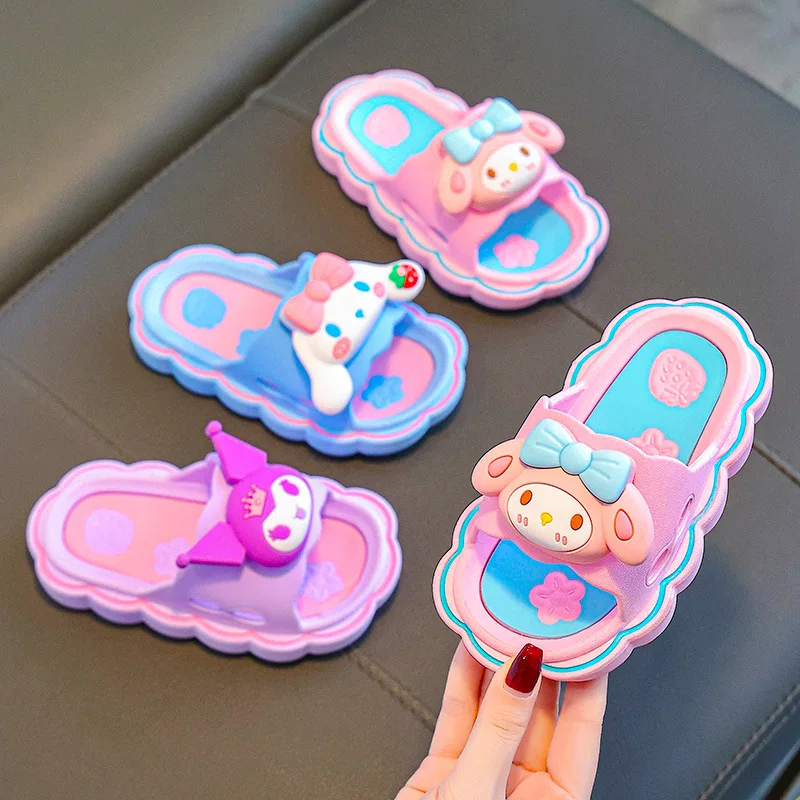 

Детские тапочки с героями мультфильмов, красочная модная летняя обувь для детей, противоскользящие тапочки для ванной с толстой подошвой, фиолетовые, синие, размер 24-39