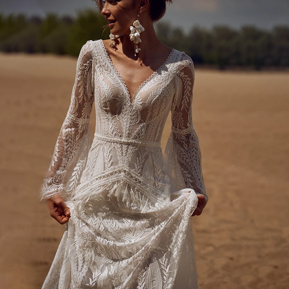 Boho Fitted Column Lace Wedding Dress for Women V Neck Long Bell Sleeves Hippie Tassels Backless Botanical Outdoor Bridal Gowns