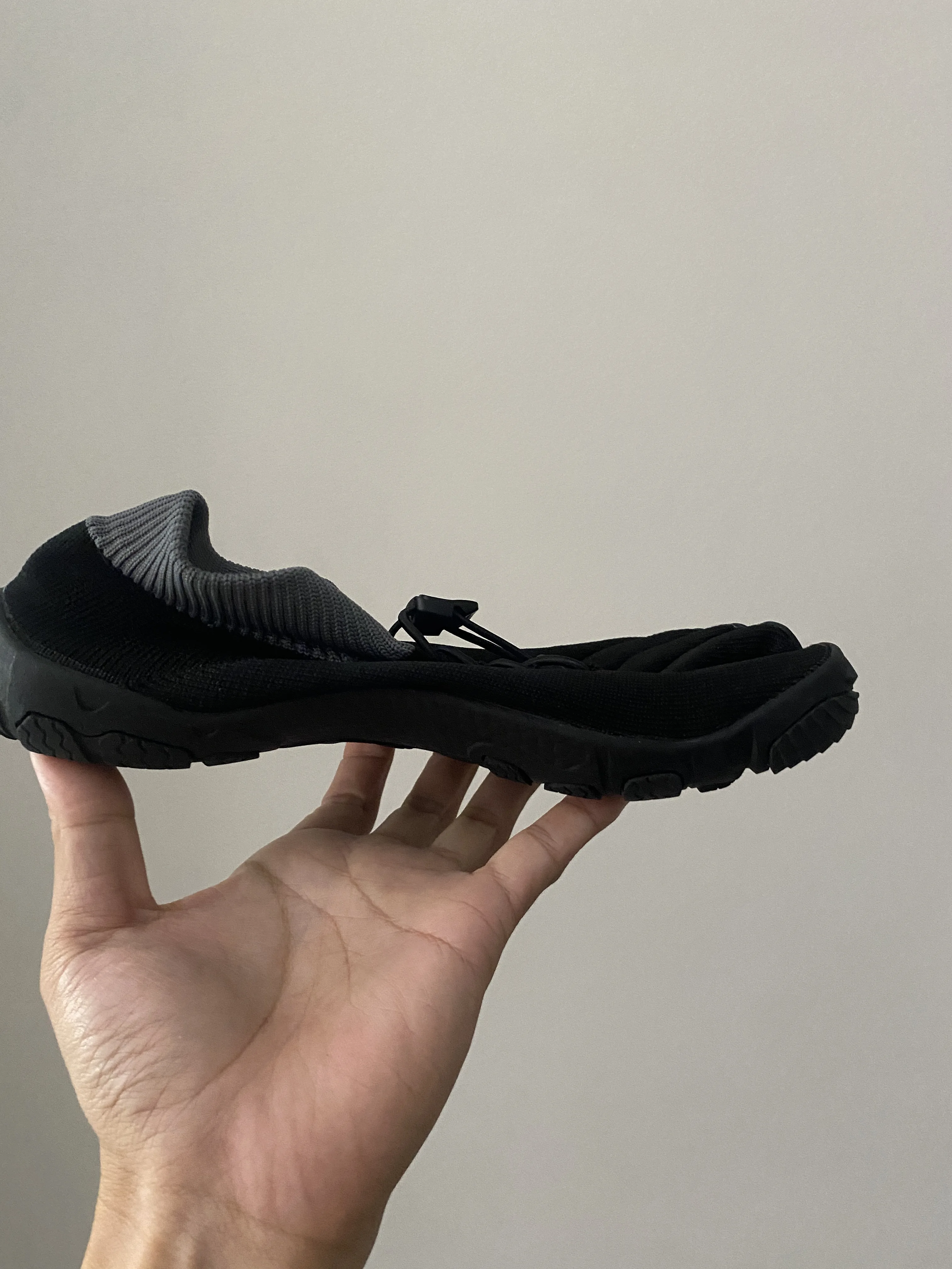

Original brand professional light weight lifting training shoes yoga fitness soft sole training shoes deep squat hard pull shoes