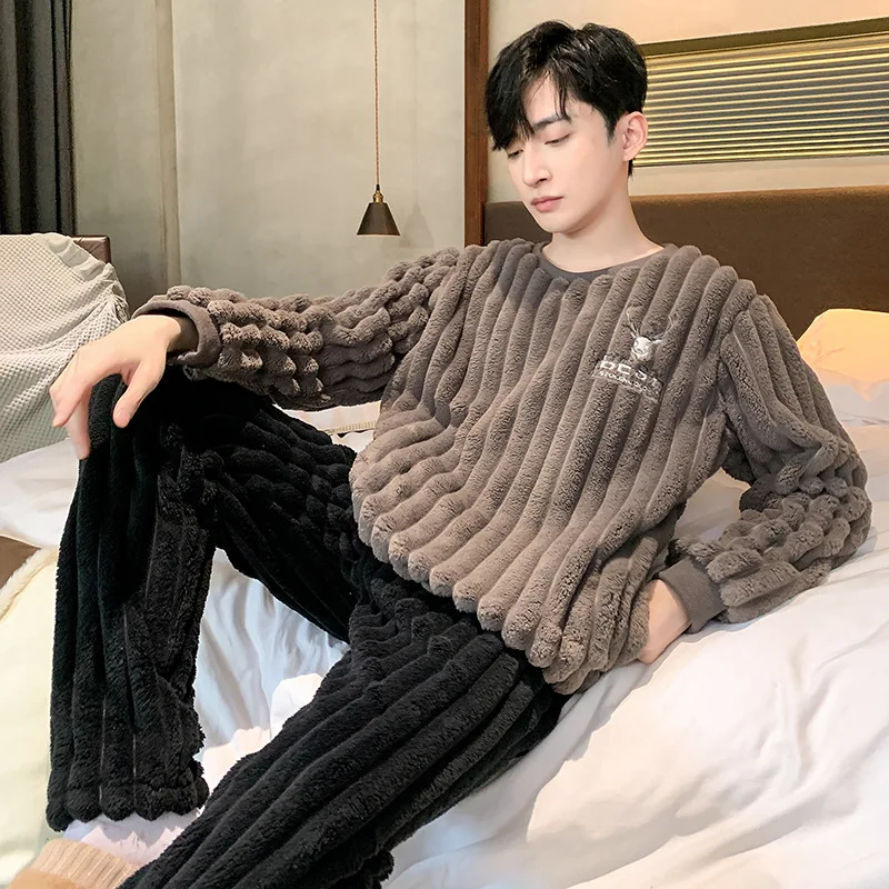 Baju Tidur Flanel Musim Dingin Fashion Korea untuk Pria 2 Buah Set Piyama Pakaian Tidur Pjs Hangat Bulu Karang Pria Piyama Homme