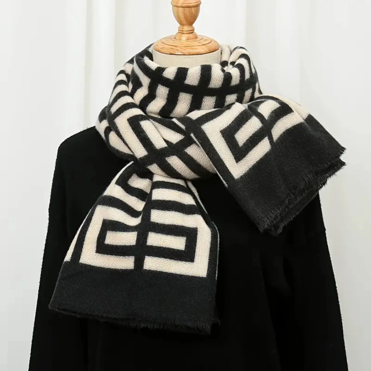 Stylish Winter Geometric Plaid Scarf for Women Girls | Thick Knit Warm Scarf for Ultimate Fashion and Comfort