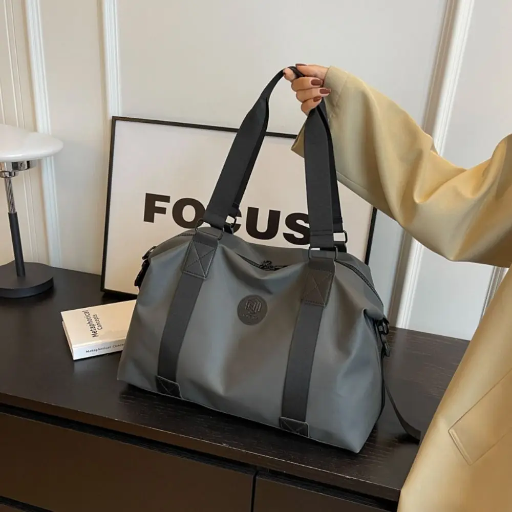 

Fashionable Large-capacity Sports Fitness Bag Lightweight Waterproof Travel Handbag Duffel Bag Crossbody Gym Bag Business