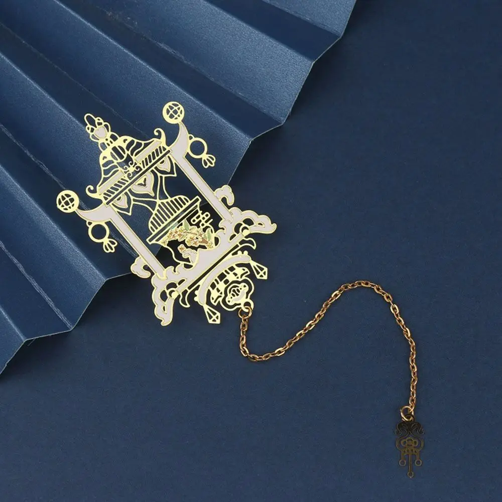 

Exquisite Metal Hollow Bookmark Hollow Forbidden City Book Page Pagination Chinese Style Book Clip