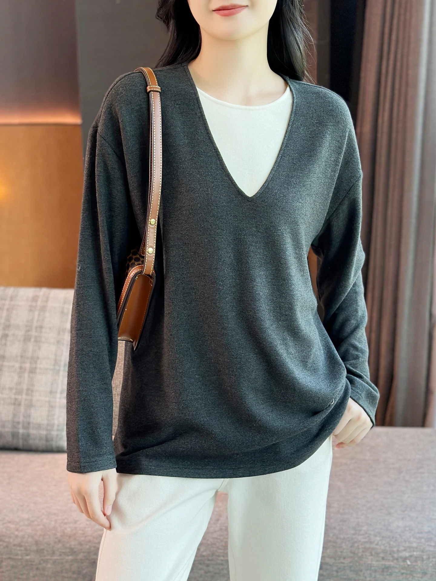 

Уютный домашний свитшот из двустороннего вельвета с V-образным вырезом, имитация двухслойности, свободный крой, базовый слой, повседневный, зимний, с длинным рукавом