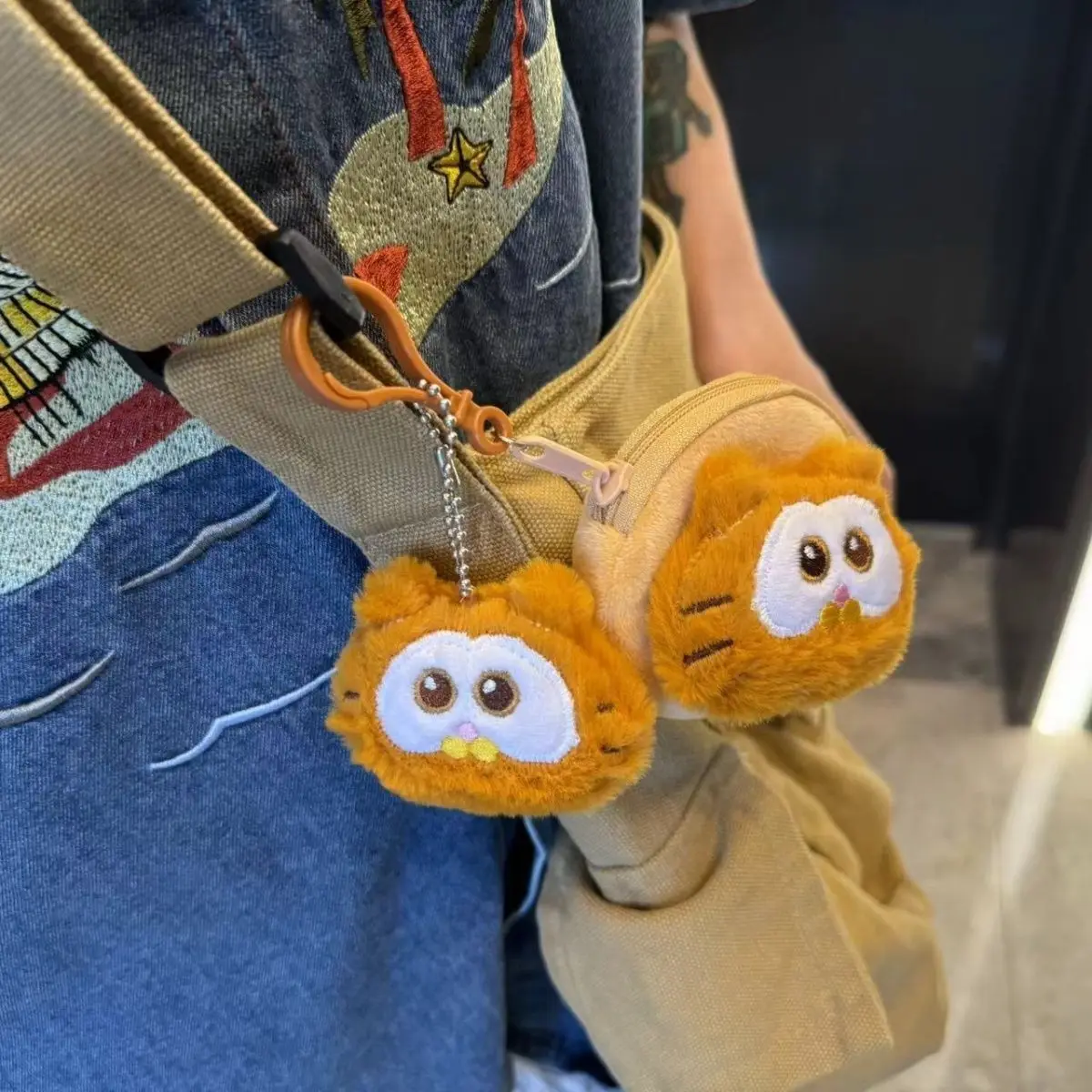 Cartoon plush cat coin purse key bag Soft cute cute card bag Sweet girl earphone bag doll pendant