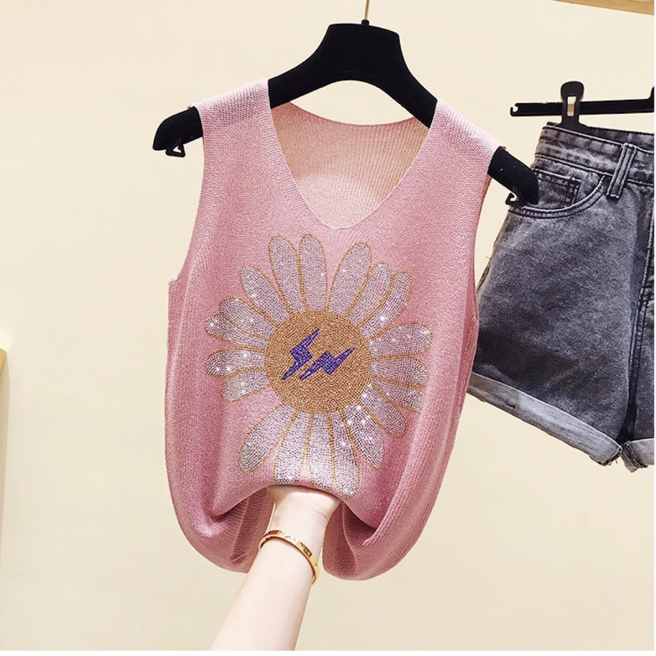 Women Girls Diamonds Knitted Tank Tops Vintage Sleeveless Knitwear T-Shirt Summer Thin Bright Silk Cropped Pullover V-Neck