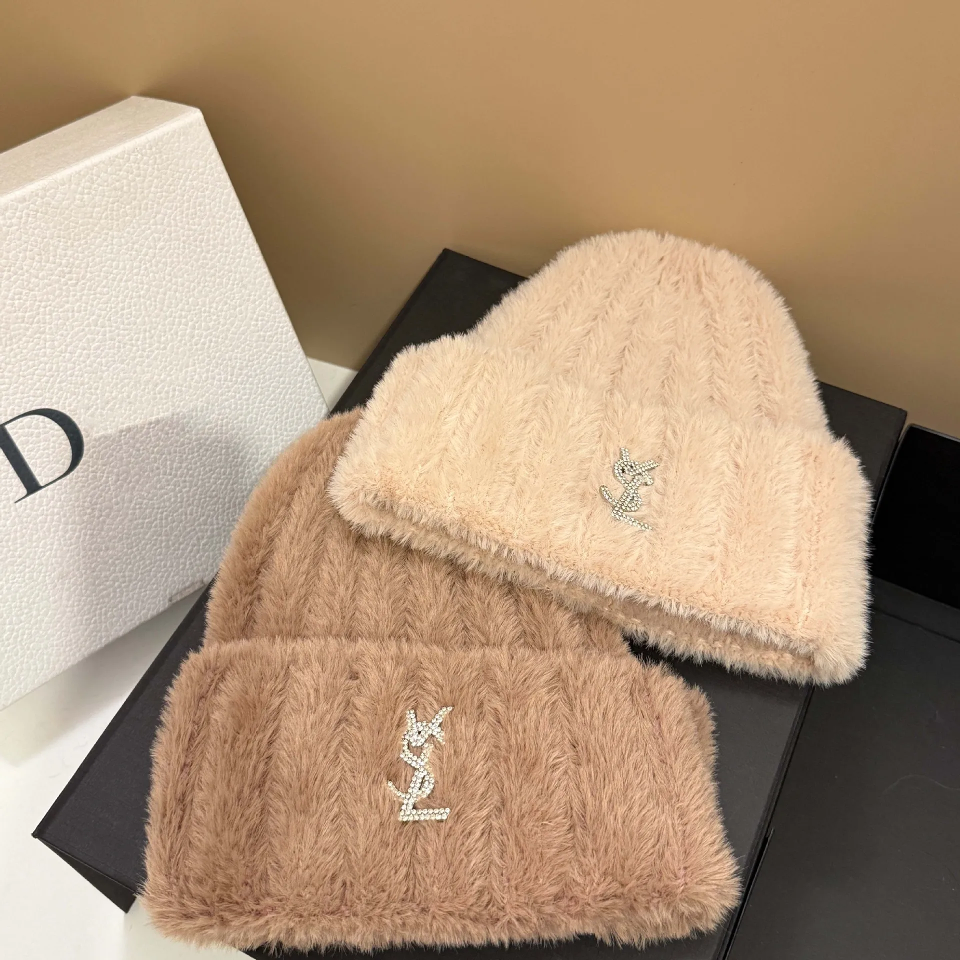 Winter New Wide Rib Pattern Mink Fur Knit Cap Outdoor Warm Soft Cold Hat Fashion Ear Protection Balaclava Beanie Women