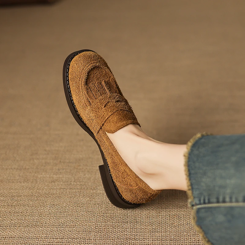 

2026 Spring Autumn Designer Cow Suede Women Comfort Soft Round Toe Low Heel Loafers Ladies Lightweight Outdoor Walking Shoes