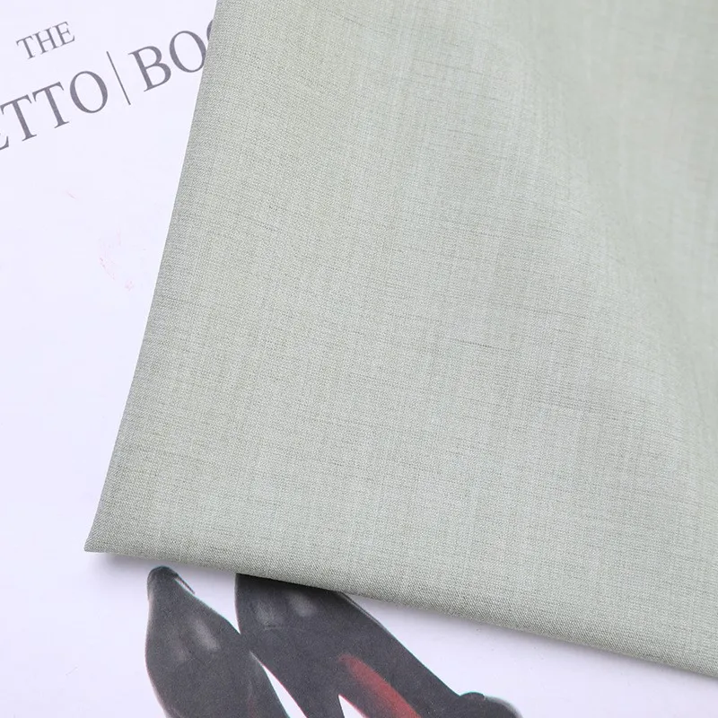 نسيج المطاط لمجموعة الزي الرسمي البدلة الناعمة واللامعة هي لون خالص من القطن والبوليستر