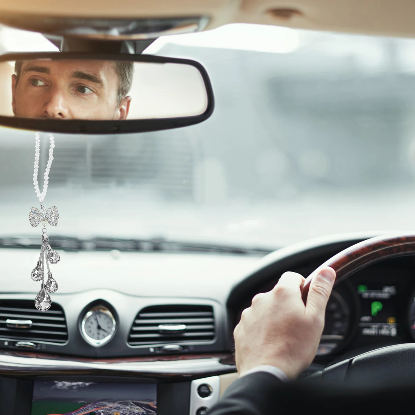 

Rearview Mirror Pendant Car Hanging Decoration Accessories Rhinestones Durable Alloy Design Valentine'S Day Gift Modern Bowknot
