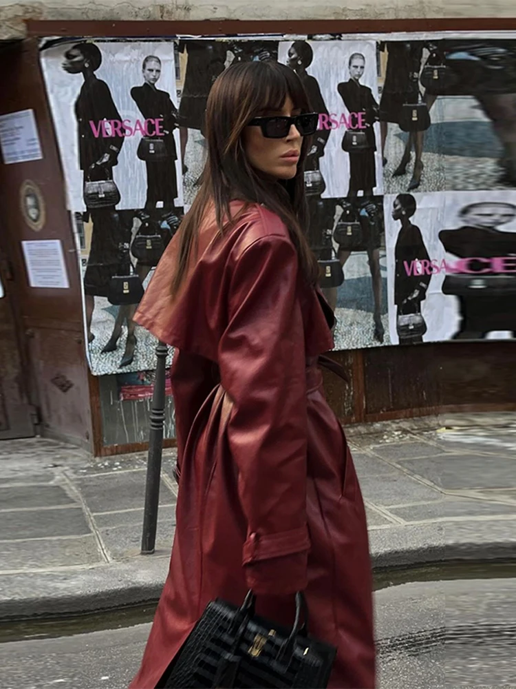 Elegante PU Lungo Solido Giubbotti Donna Rosso Colletto rovesciato Manica intera Lace Up Cappotti larghi Donna 2025 Autunno Cinture Cappotto da donna