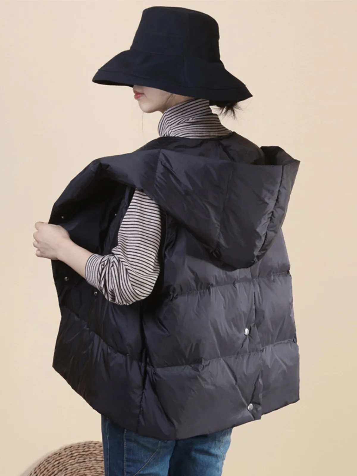 

Модный белый пуховый жилет свободного кроя в корейском стиле, осенне-зимнее пальто с капюшоном, легкая женская теплая одежда