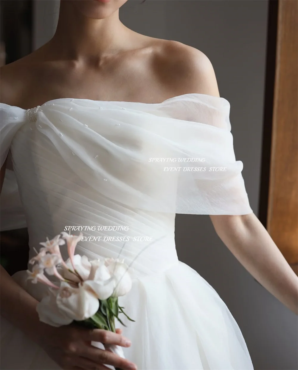 SPRAYING Elegante Marfim Organza Vestido de Noiva Coreia Sessão de Fotos Fora Do Ombro Uma Linha Longo Vestido de Noiva Espartilho Personalizado Dende