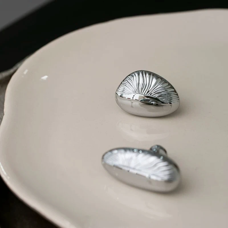Furniture Silver Shiny Wardrobe Door Pulls Solid Brass Handles Shoe Cabinet Kitchen Drawer Irregular Pebble Small Handles Knobs