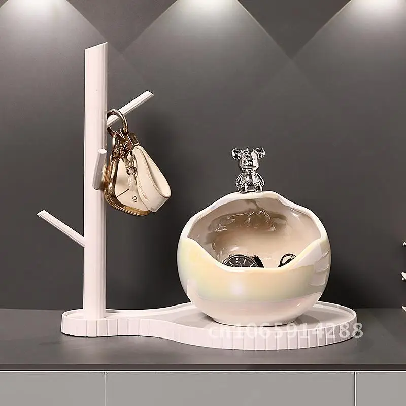 

Luxury Bear Key Storage Rack Resin Modern Minimalist Style Engraved Handcrafted Ornament for Living Room Shoe Cabinet Decor