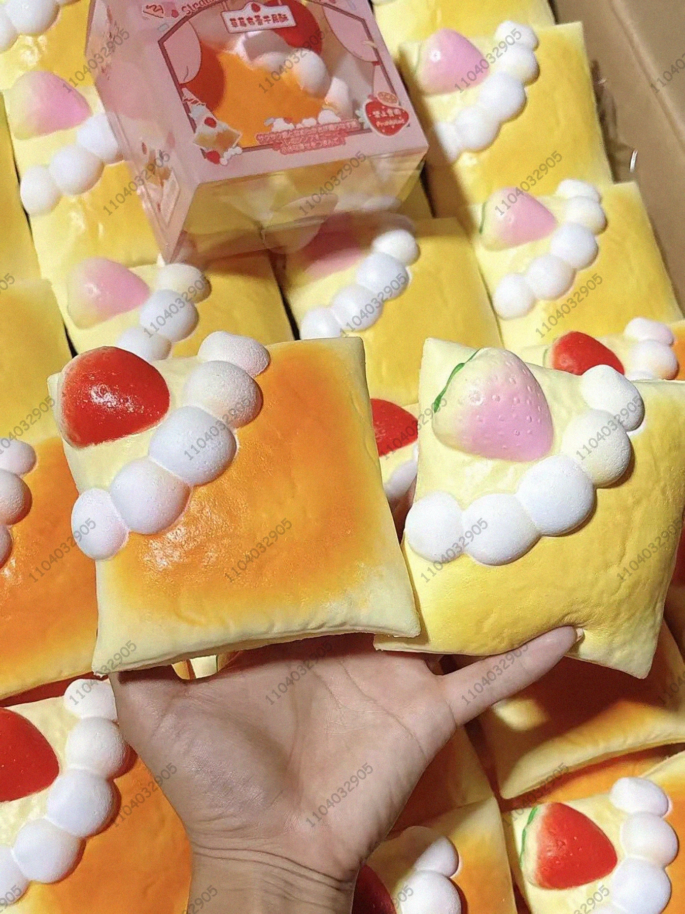 Aardbei Pocket Pie Langzaam stijgend Squishy speelgoed Aardbeientaart Brood Toast Knijpspeeltje Anti Stress Release Hand Relax Gift Toy