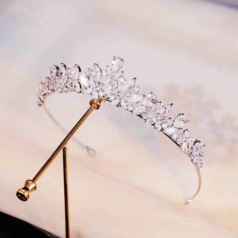 

Изысканная роскошная корона со сверкающим цирконом, детская корона принцессы на день рождения, свадебный головной убор, аксессуар для свадебного платья