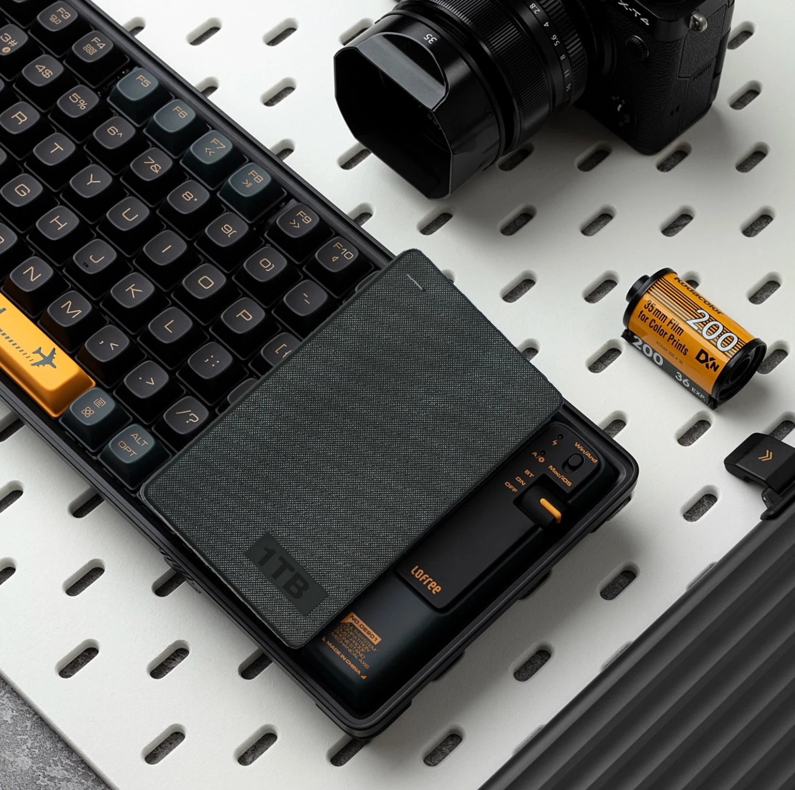 1TB Mobile Hard Disk Drive Dual Disk Backup 2.5-inch Massive Storage Grid Design