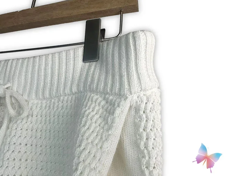 Grün gestreifte kontrastierende Perlens chnalle Tasche Kurzarmhemd lässig Straße Männer Frauen Clean fit Casa Strick hemden Set