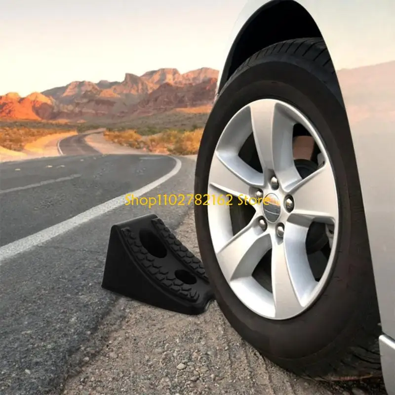 

547B Grip Polymer Tire Chocks Pack Of 4 For Reliable Vehicle Parking Assistance