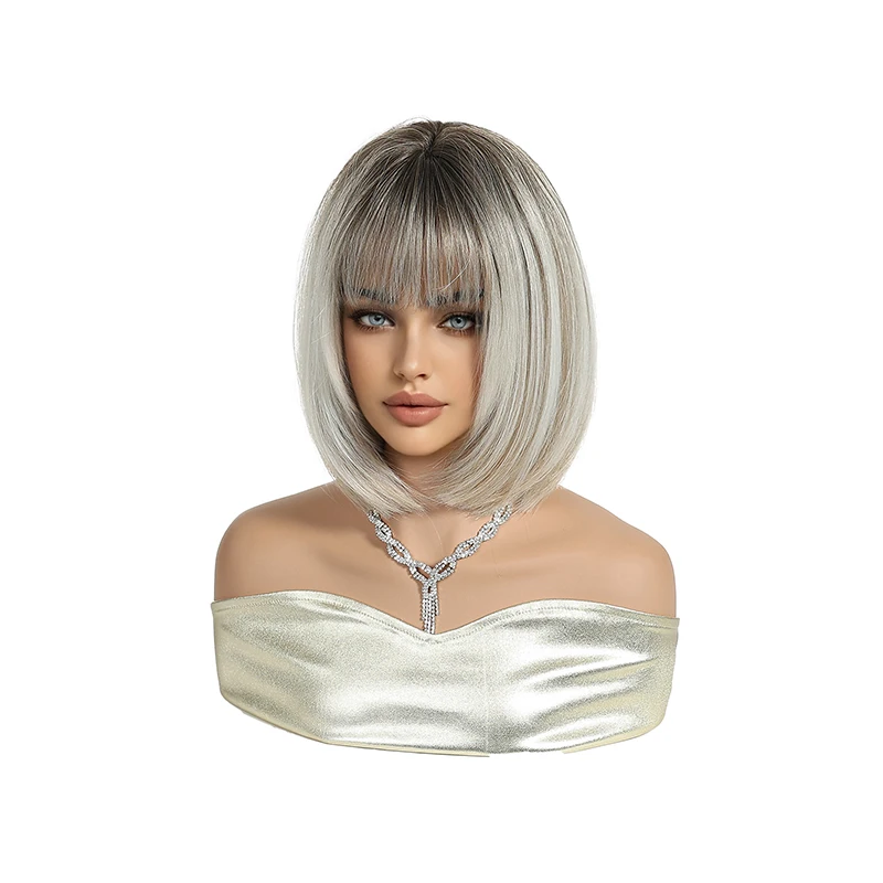 Un Bob de 12 pouces avec une perruque et une frange synthétiques marron grisâtre dégradé, convient aux fêtes d'été quotidiennes des femmes et Halloween